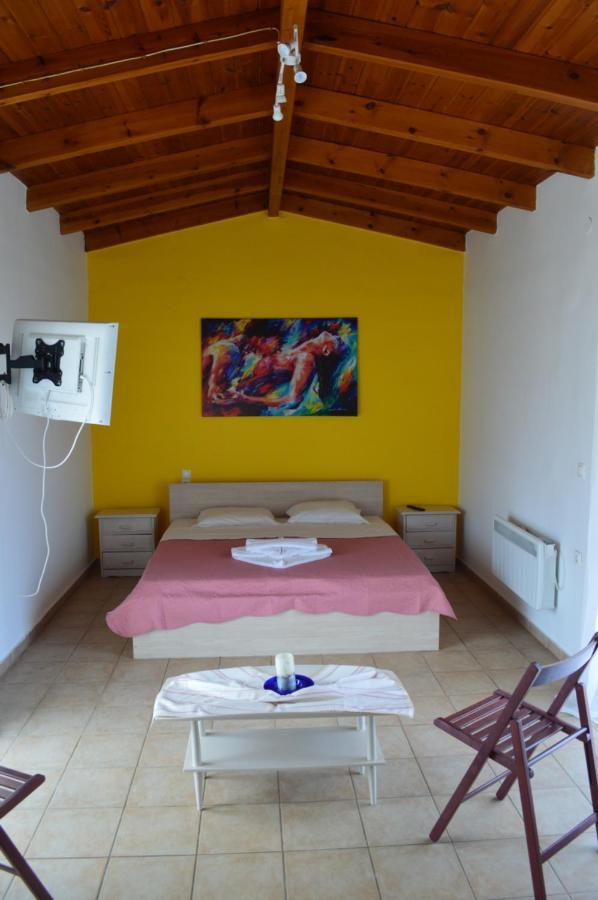 Serenity House Aigio Dimitropoulos Villa Екстериор снимка